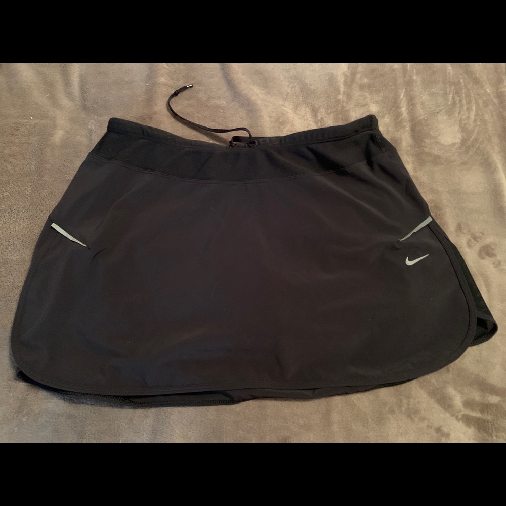 Black Nike Dry-Fit tennis skirt
